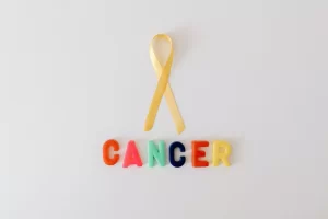 Nastro d'oro per la giornata mondiale contro il cancro infantile (15 febbraio) - foto di Tara Winstead